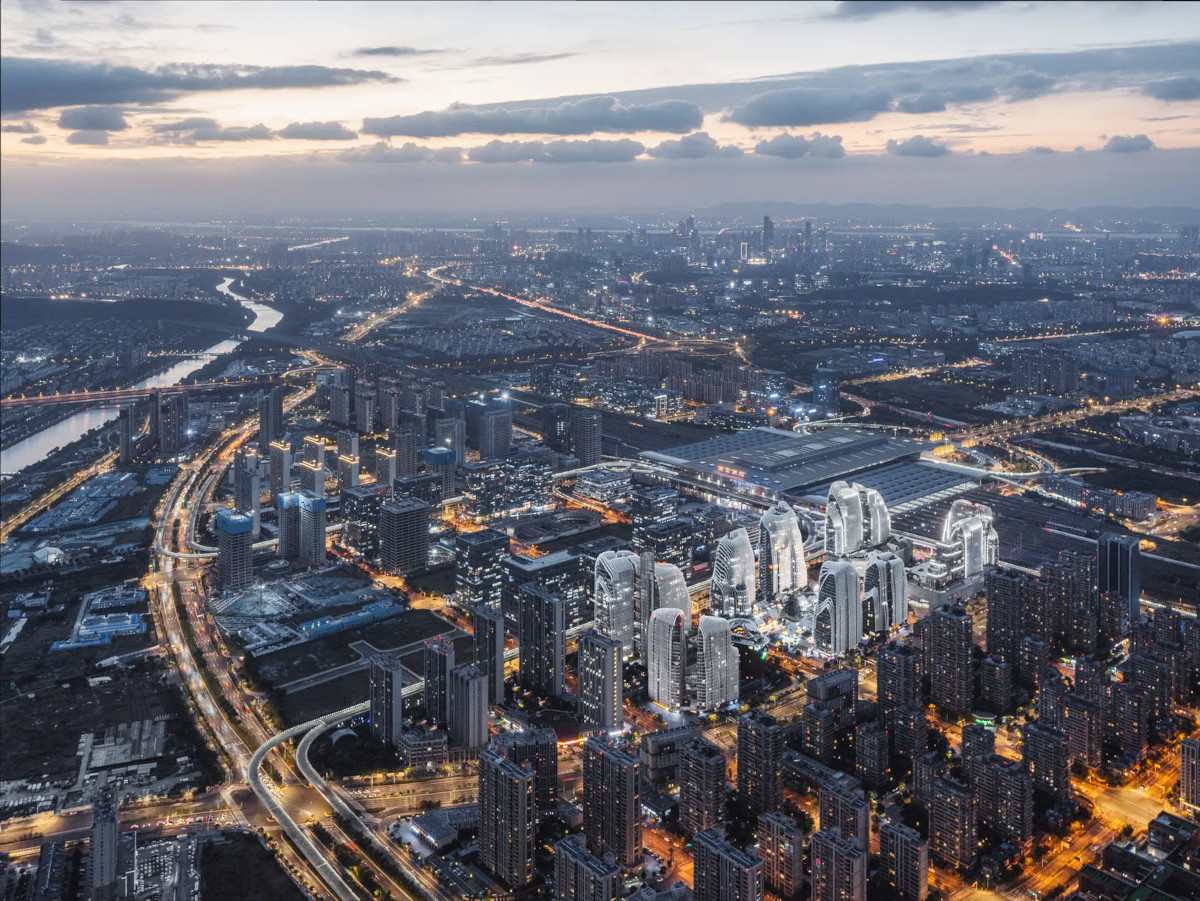 Nanjing Zendai Himalayas Center, Nanjing, China Architektur: MAD Architects, Peking, China, Foto: CreatAR courtesy of MAD Architects