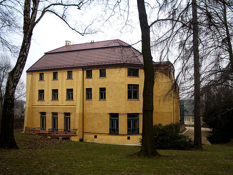 800px Chemnitz Villa Esche Rueckseite 2005